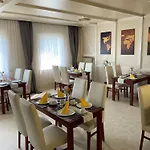 Отель Schafer