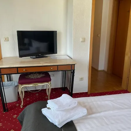 Schaefer Hotel 3*