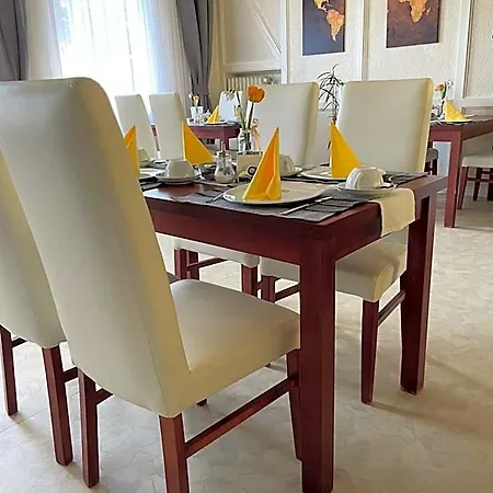 Schaefer Hotel 3*
